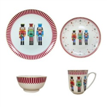 Set de 4 piezas Por Persona Cascanueces Rojo Navidad Set de 4 piezas Por Persona Cascanueces Rojo Navidad